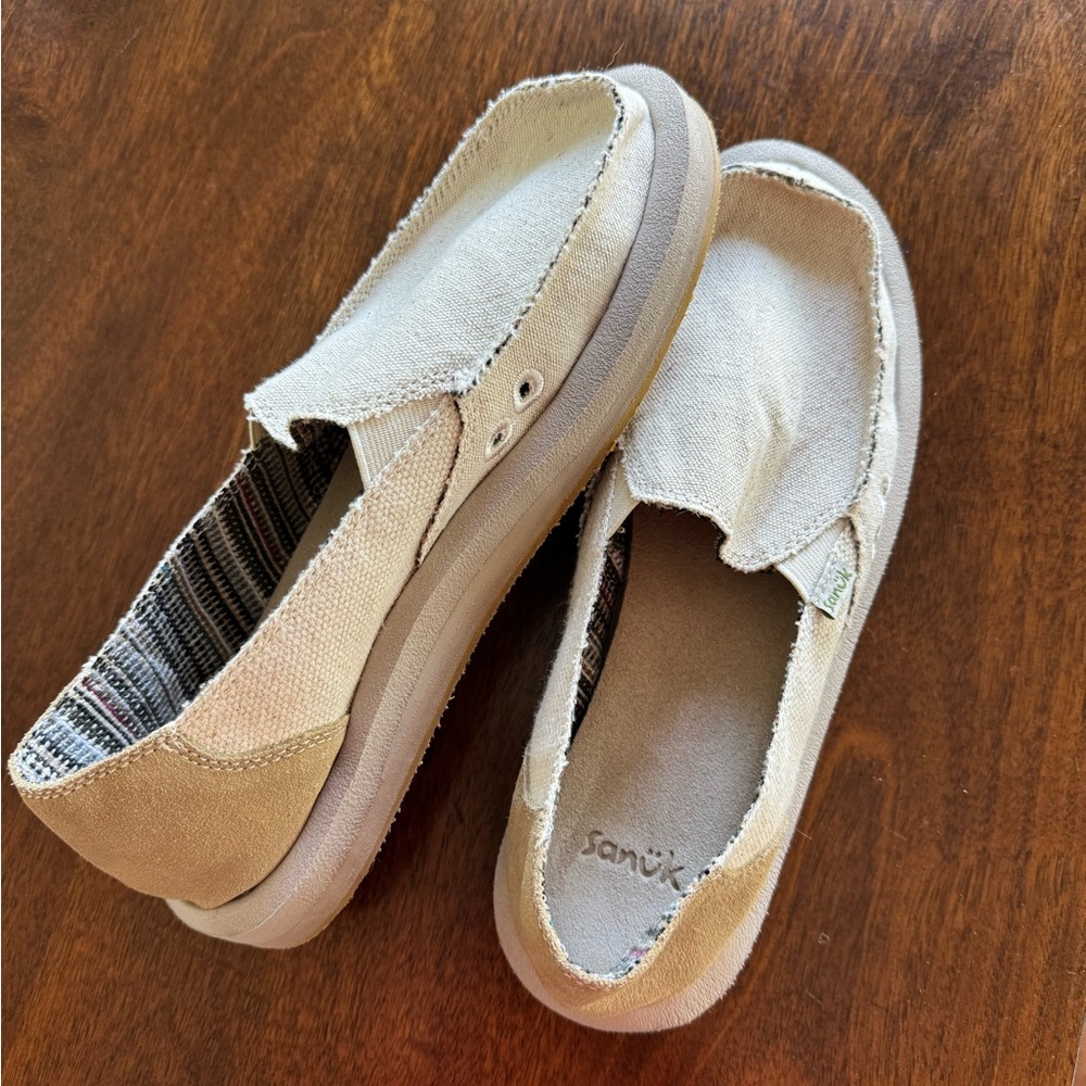 Sanuk Women’s DONNA ST NATURAL Loafers 9 NWOT